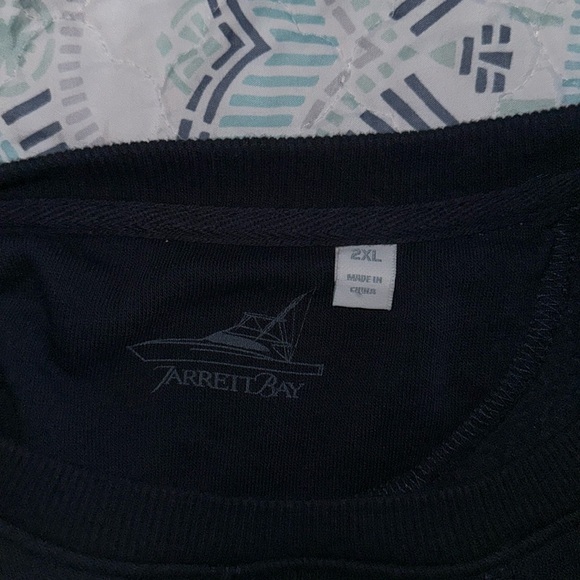 Women’s Pullover - Picture 3 of 3